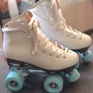 Roller Derby high top roller skate